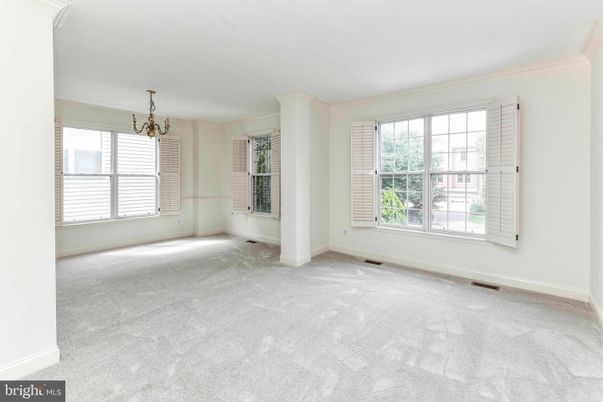 Chandelier, Empty room, Interior