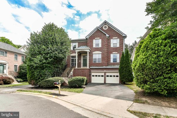 Attached, Exterior, Facade, Brick Facade, Rowhouse
