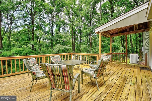 Exterior, Wood Texture Flooring