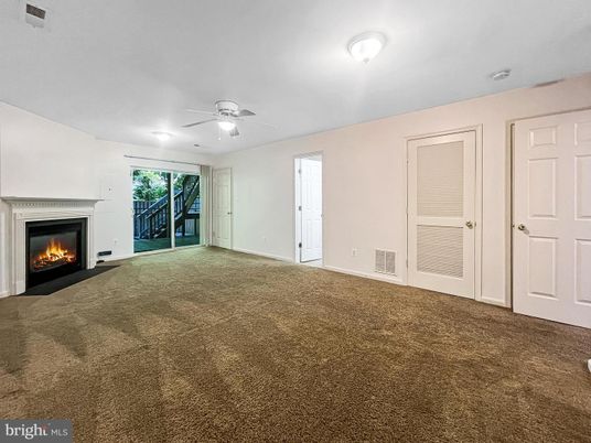 Empty room, Fireplace, Interior