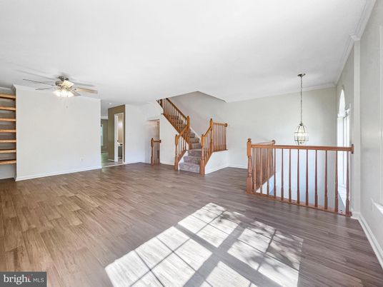 Interior, Pendant Lights, Wood Texture Flooring