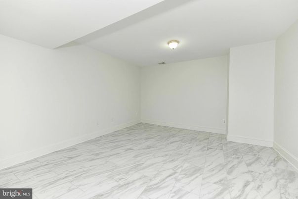 Empty room, Interior, Marble
