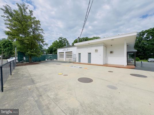 Backyard, Detached Garage, Exterior