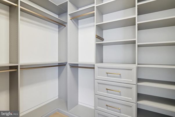 Interior, Walk-in Closets
