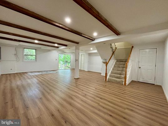 Empty room, Interior, Recessed Lighting, Wooden Beams, Wood Texture Flooring