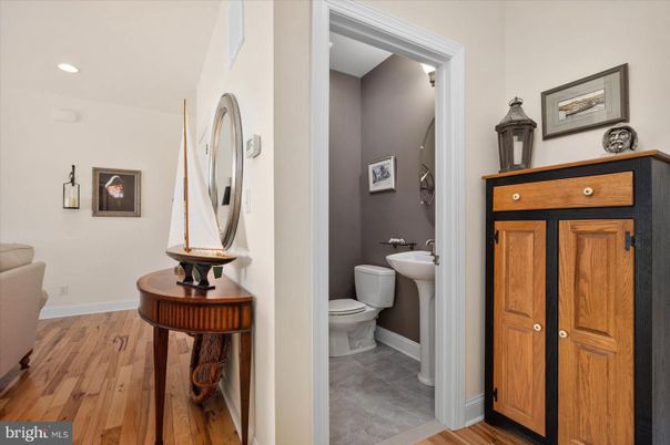 Bathroom, Interior, Recessed Lighting, Wood Texture Flooring