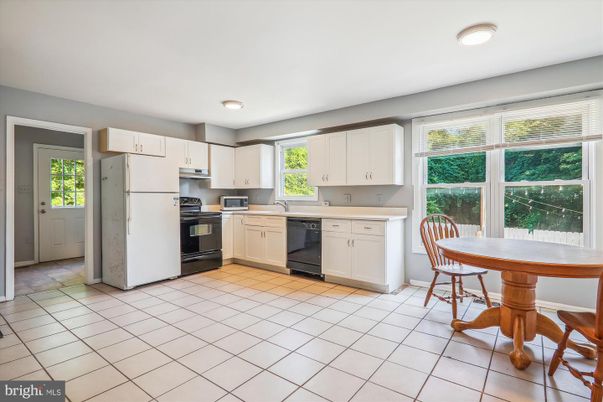 Dining room, Interior, Kitchen, Recessed Lighting
