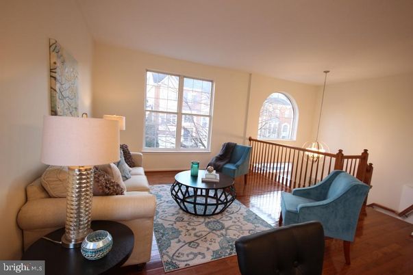 Interior, Living room, Pendant Lights, Wood Texture Flooring