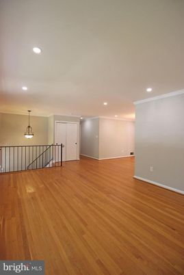 Empty room, Interior, Pendant Lights, Recessed Lighting, Wood Texture Flooring