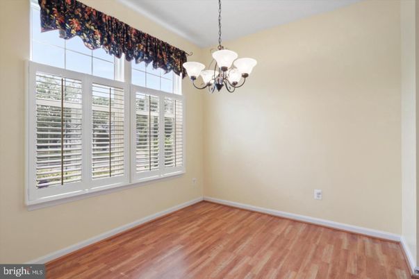 Chandelier, Empty room, Interior, Wood Texture Flooring