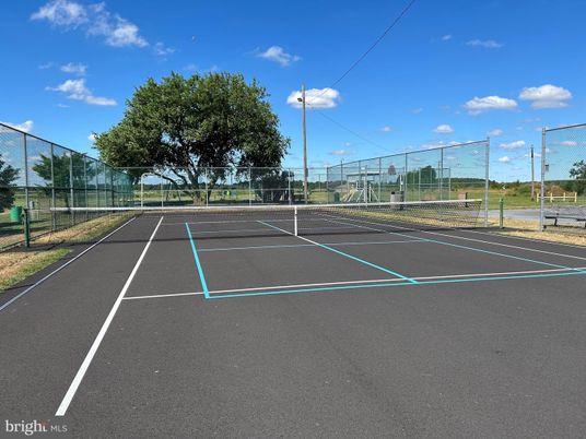 Exterior, Tennis Courts