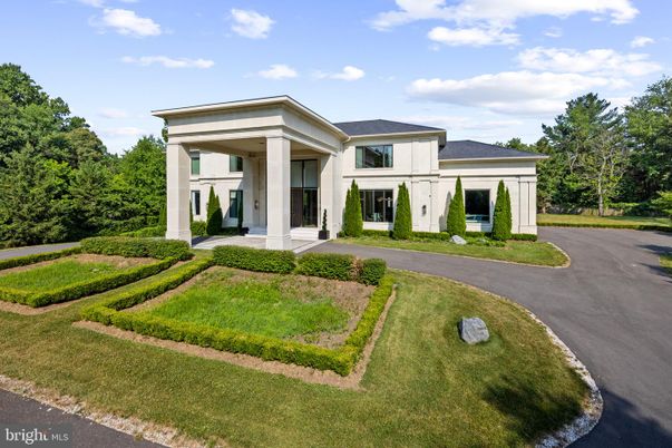 Backyard, Exterior, Facade, French Provincial