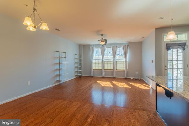 Empty room, Interior, Pendant Lights, Recessed Lighting, Wood Texture Flooring