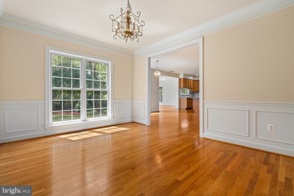 Chandelier, Empty room, Interior, Wood Texture Flooring
