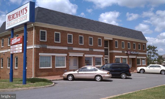 Exterior, Facade, Brick Facade, Georgian