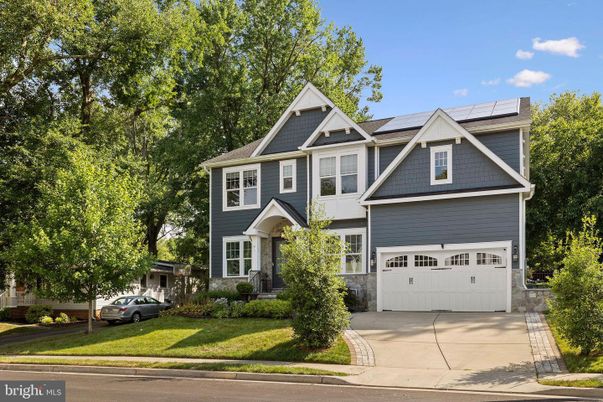 Attached, Exterior, Facade, Solar Panels, Queen Anne Victorian