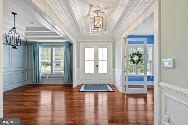 Interior, Pendant Lights, Wood Texture Flooring