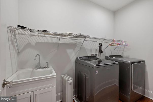 Interior, Washer