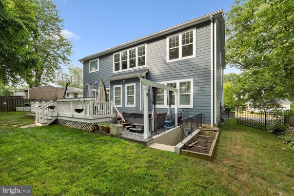 Backyard, Exterior, Hot Tub