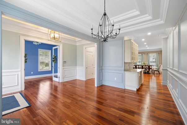Chandelier, Dining room, Interior, Kitchen, Recessed Lighting, Wood Texture Flooring