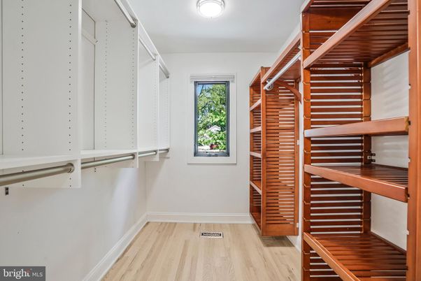 Interior, Walk-in Closets, Wood Texture Flooring