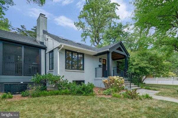 Backyard, Exterior, Facade, Ranch