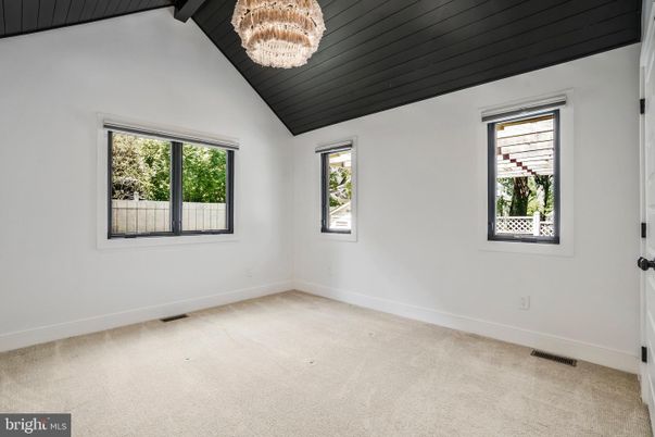 Chandelier, Empty room, Interior
