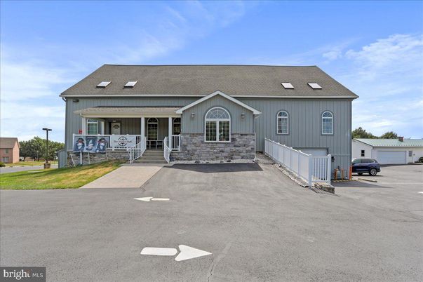 Exterior, Facade, Cape Cod