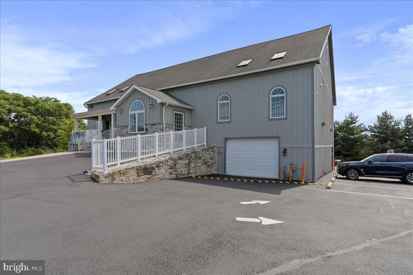 Attached, Exterior, Facade, Farmhouse