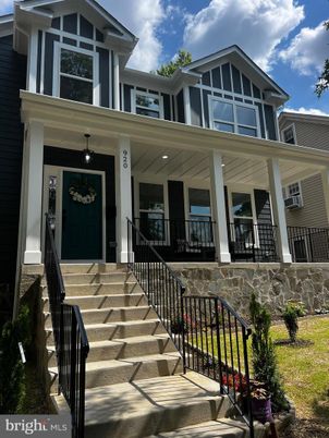Exterior, Facade, Farmhouse