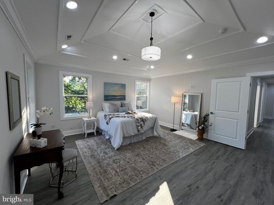 Bedroom, Interior, Pendant Lights, Recessed Lighting, Wood Texture Flooring