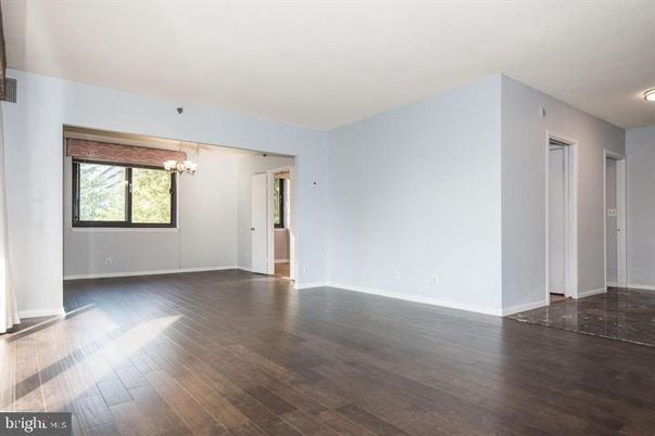 Chandelier, Empty room, Interior, Wood Texture Flooring