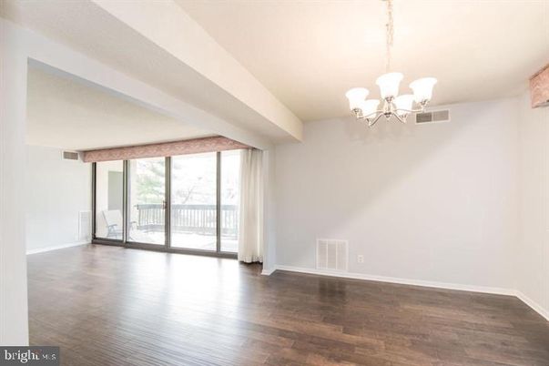 Chandelier, Empty room, Interior, Wood Texture Flooring