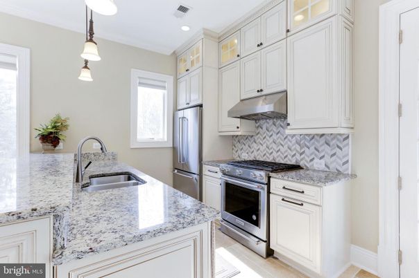 Interior, Kitchen, Pendant Lights, Recessed Lighting, Stainless Steel Appliances