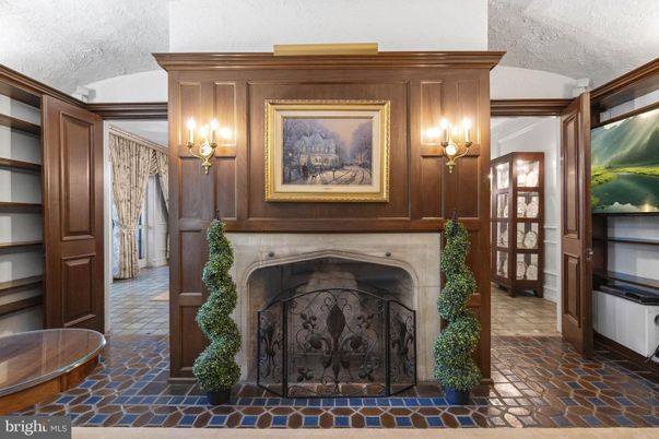 Fireplace, Interior