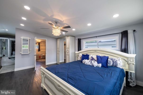 Bathroom, Bedroom, Interior, Recessed Lighting, Wood Texture Flooring