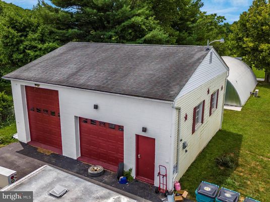 Detached Garage, Exterior