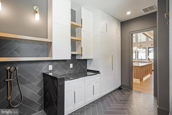 Bathroom, Interior, Kitchen, Recessed Lighting, Wood Texture Flooring