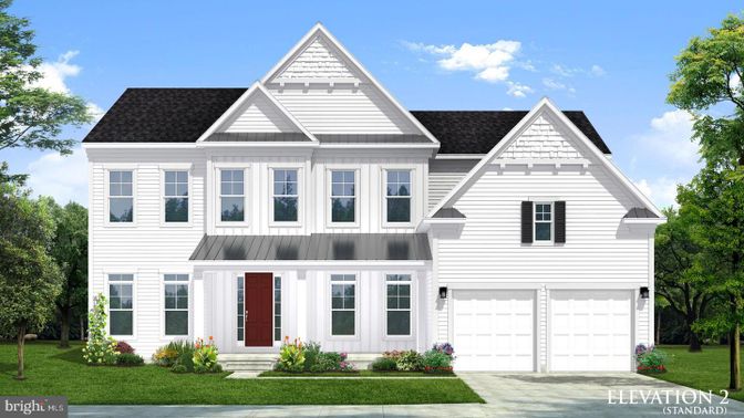 Attached, Exterior, Facade, Farmhouse
