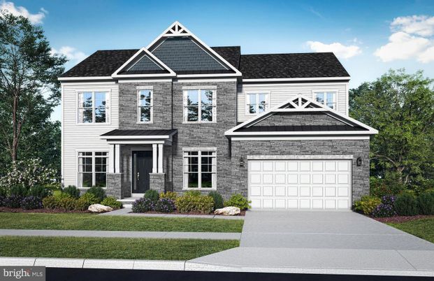 Attached, Exterior, Facade, Brick Traditional