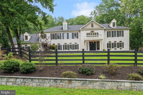 Backyard, Exterior, Facade, French Provincial