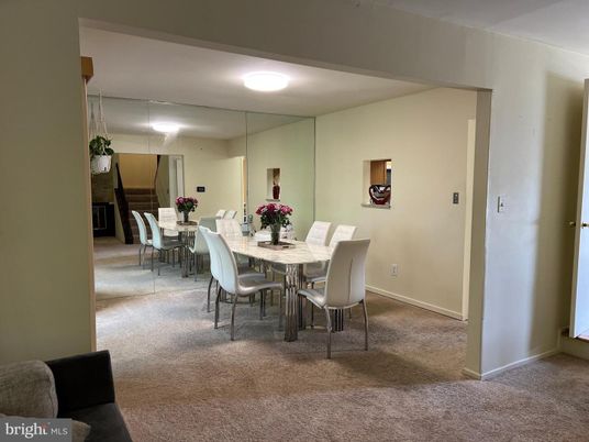 Dining room, Interior