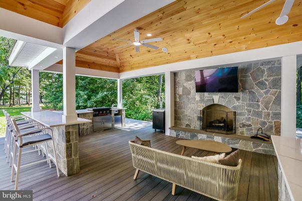 Exterior, Fireplace