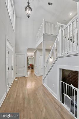 Interior, Pendant Lights, Recessed Lighting, Wood Texture Flooring