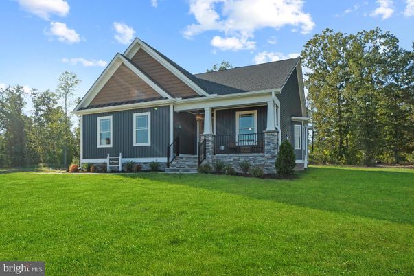 Backyard, Exterior, Facade, Ranch