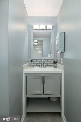 Bathroom, Interior