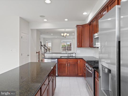 Chandelier, Interior, Kitchen, Recessed Lighting, Stainless Steel Appliances