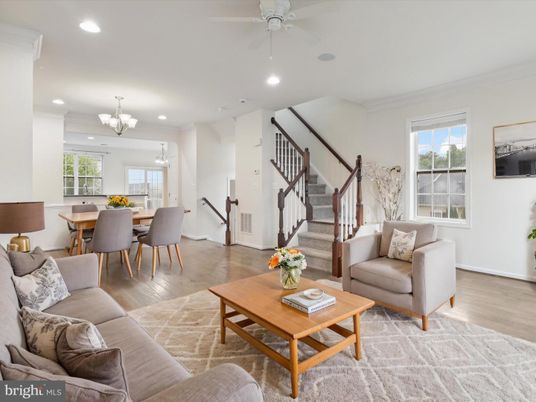 Chandelier, Dining room, Interior, Living room, Recessed Lighting, Wood Texture Flooring