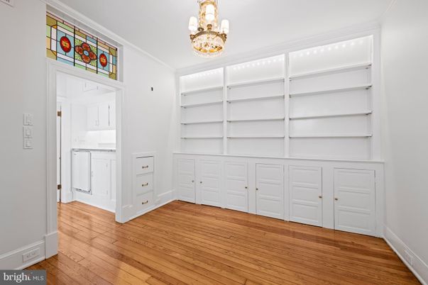 Chandelier, Empty room, Interior, Wood Texture Flooring