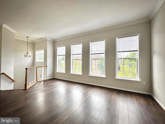 Empty room, Interior, Pendant Lights, Wood Texture Flooring